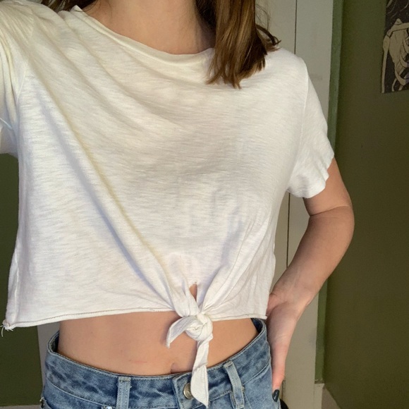 Topshop Cropped Tee with Front Tie - Picture 1 of 3